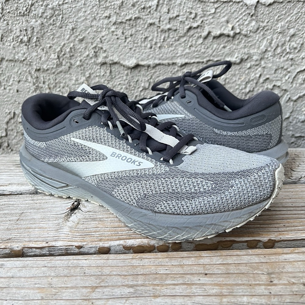 Brooks Shoes Men Size 8.5 Revel 7, Primer/Blackened Pearl Grey Sneakers